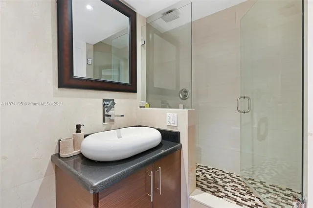 $8,900 | 4001 South Ocean Drive, Unit PH1, Hollywood, FL 33019