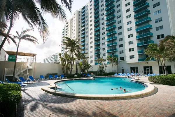 $8,900 | 4001 South Ocean Drive, Unit PH1, Hollywood, FL 33019