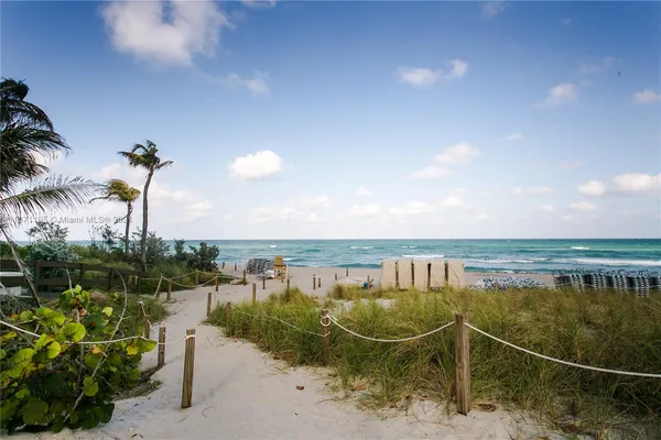 $8,900 | 4001 South Ocean Drive, Unit PH1, Hollywood, FL 33019