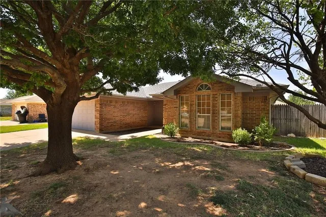 $1,995 | 5073 Velta Lane, Abilene, TX 79606