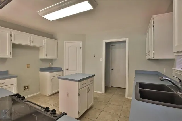 $1,995 | 5073 Velta Lane, Abilene, TX 79606