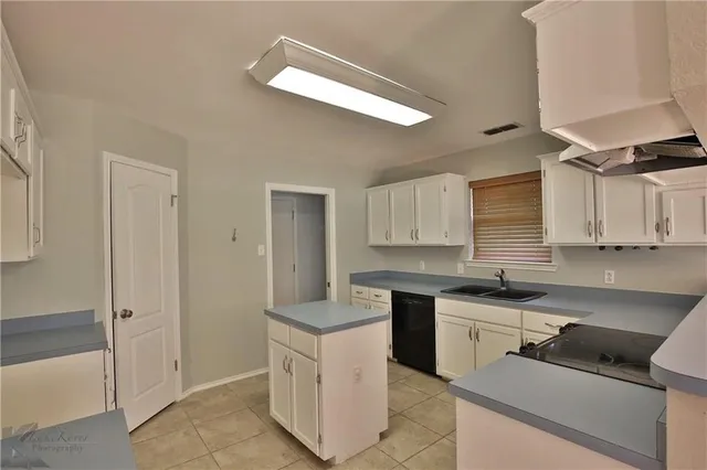 $1,995 | 5073 Velta Lane, Abilene, TX 79606