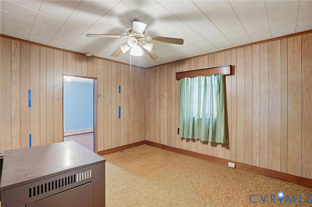 2350 Chelsea Road West Point, VA 23181 - Photo 20 of 34 a view of an empty room with a window