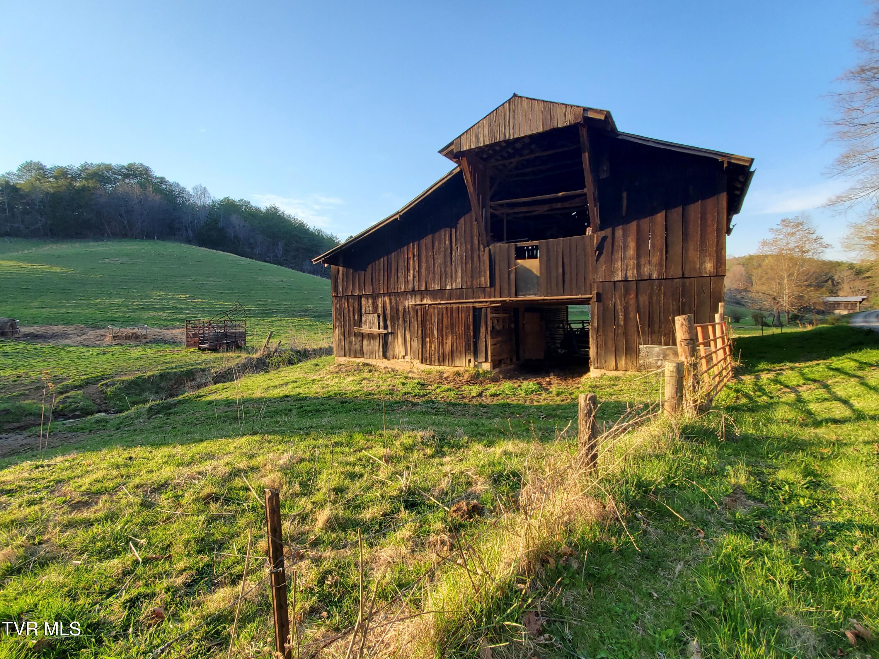 49.60 Looney Road Parrottsville, TN 37843 - Photo 47 of 56 20250328_184547