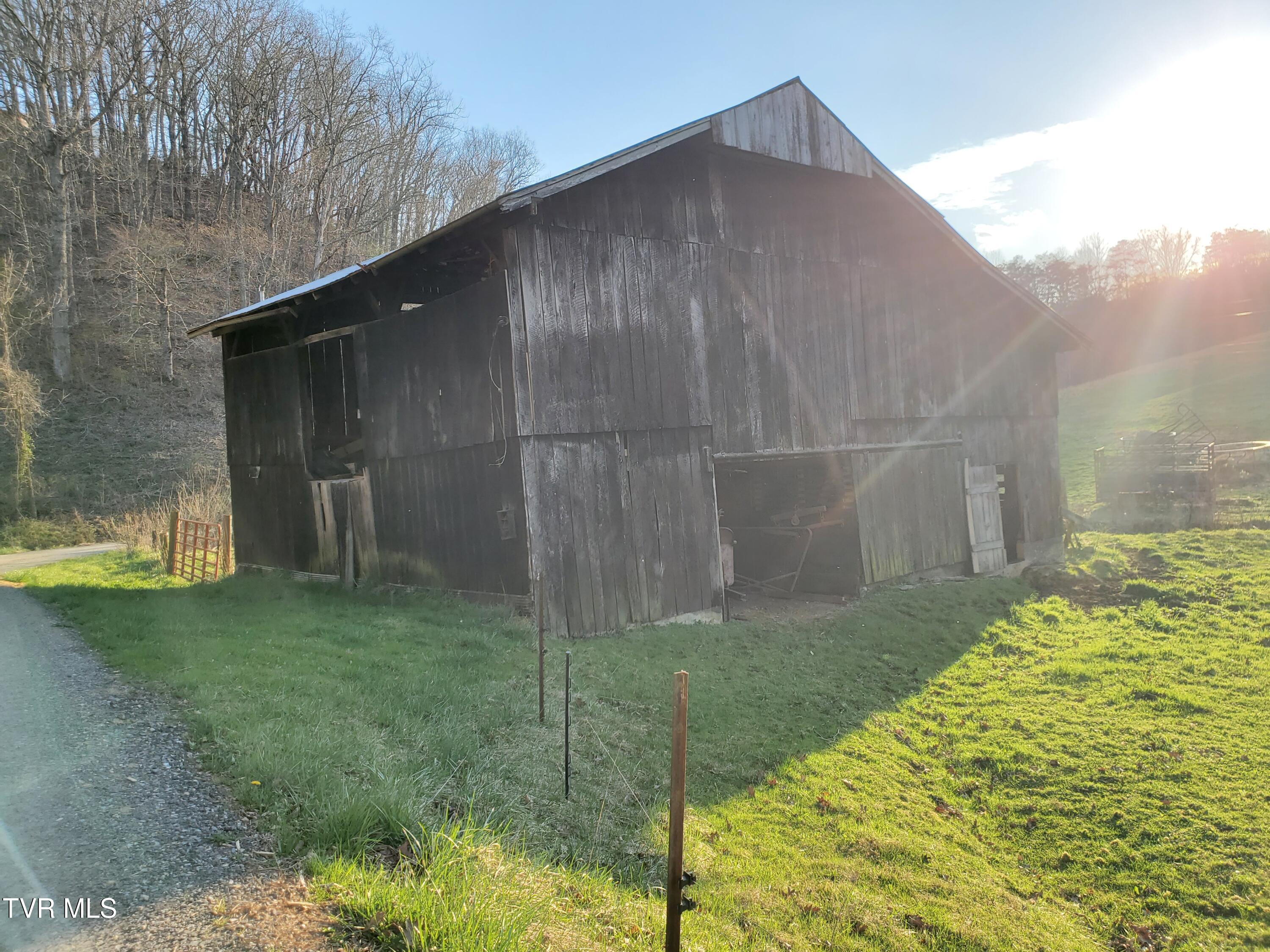 49.60 Looney Road Parrottsville, TN 37843 - Photo 50 of 56 20250328_184359