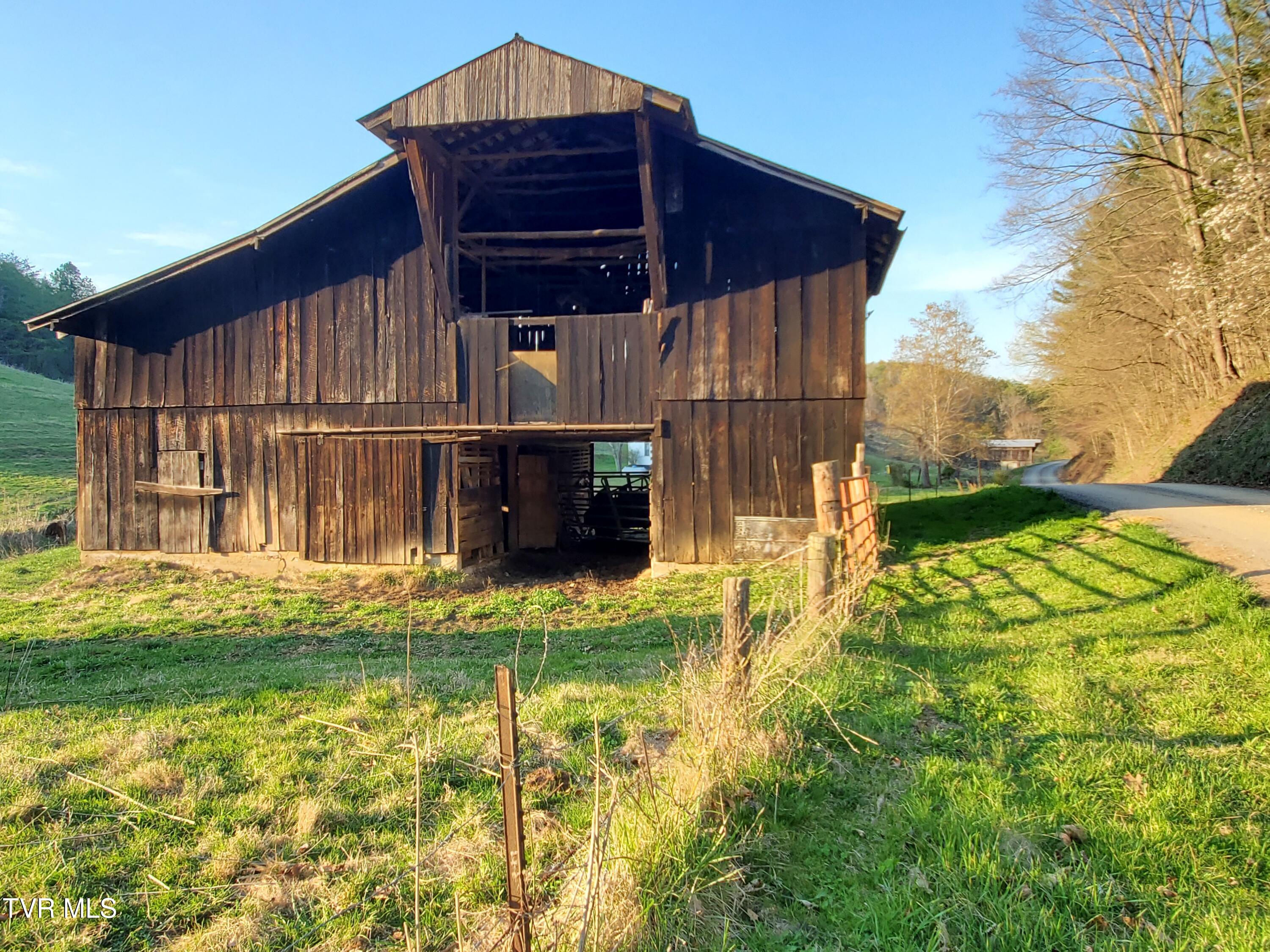 49.60 Looney Road Parrottsville, TN 37843 - Photo 8 of 56 20250328_184622