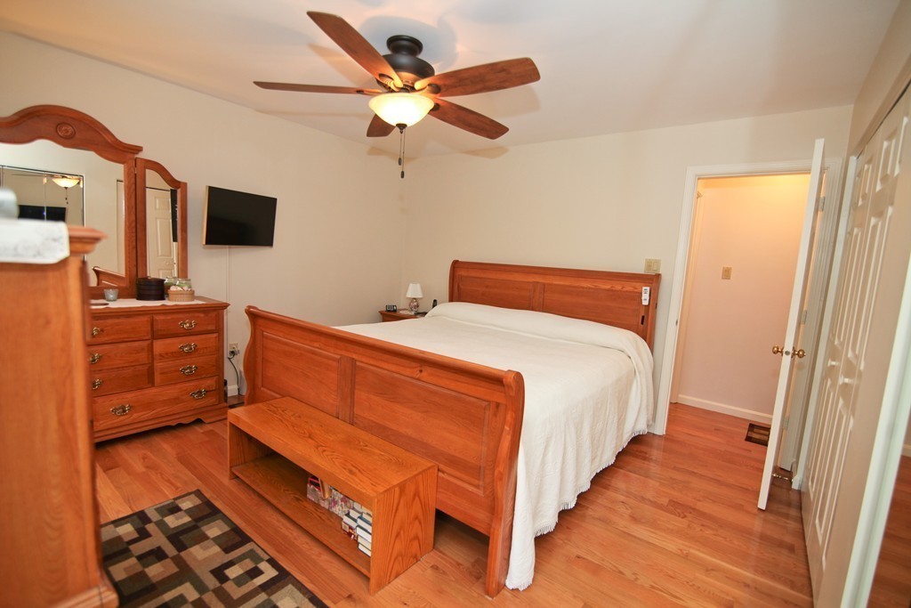 123 Thatcher Road Gloucester, MA 01930 - Photo 13 of 30