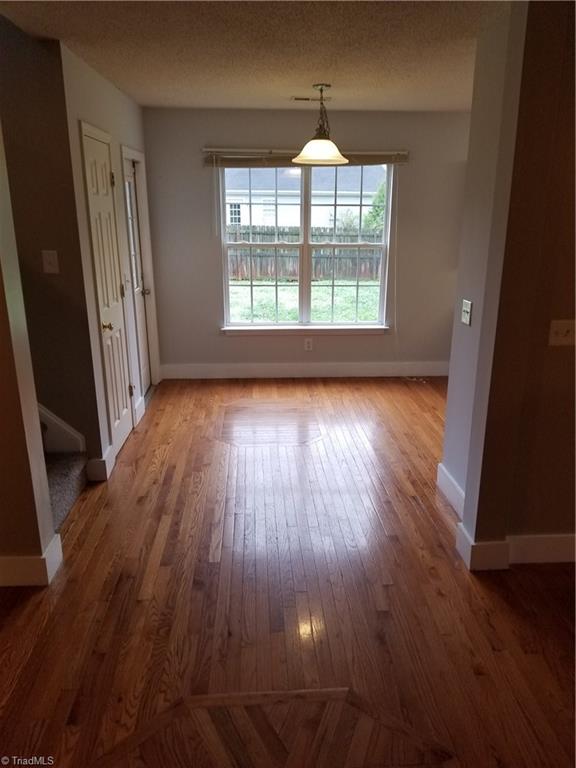 315 Apple Ridge Road Greensboro, NC 27406 - Photo 11 of 22 Dining Area