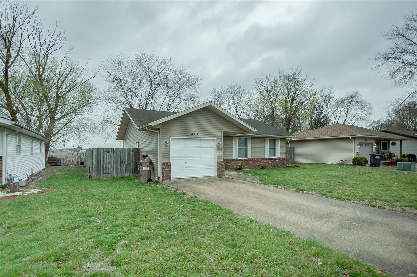 425 Deer Run Moro, IL 62067 - Photo 25 of 32 Gallery Image 25