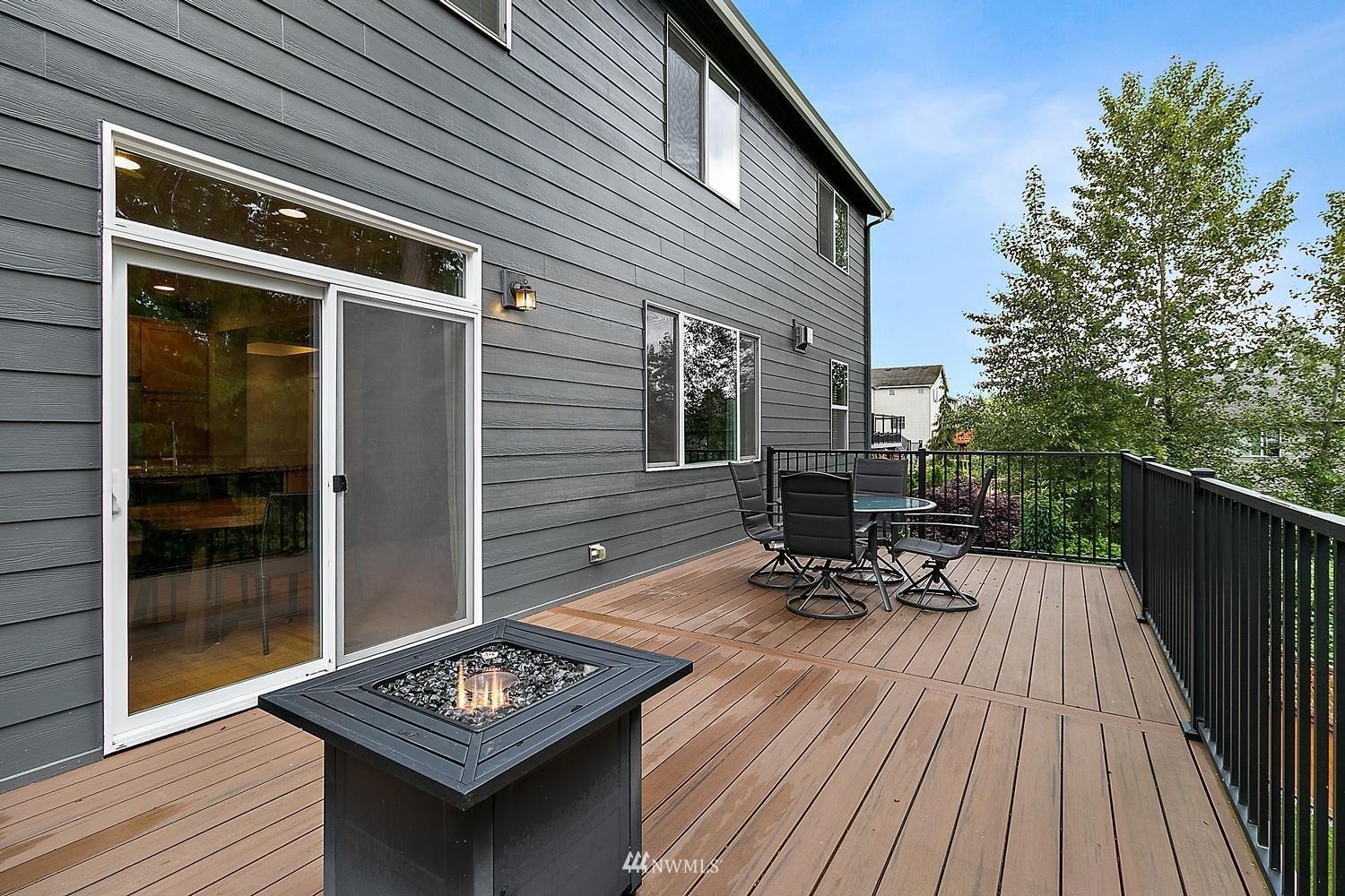 701 Mt Baker Avenue Northeast Renton, WA 98059 - Photo 13 of 40 Gallery Image 13