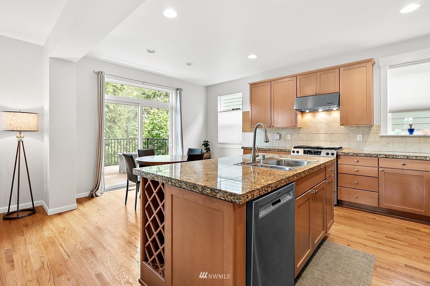 701 Mt Baker Avenue Northeast Renton, WA 98059 - Photo 7 of 40 Gallery Image 7