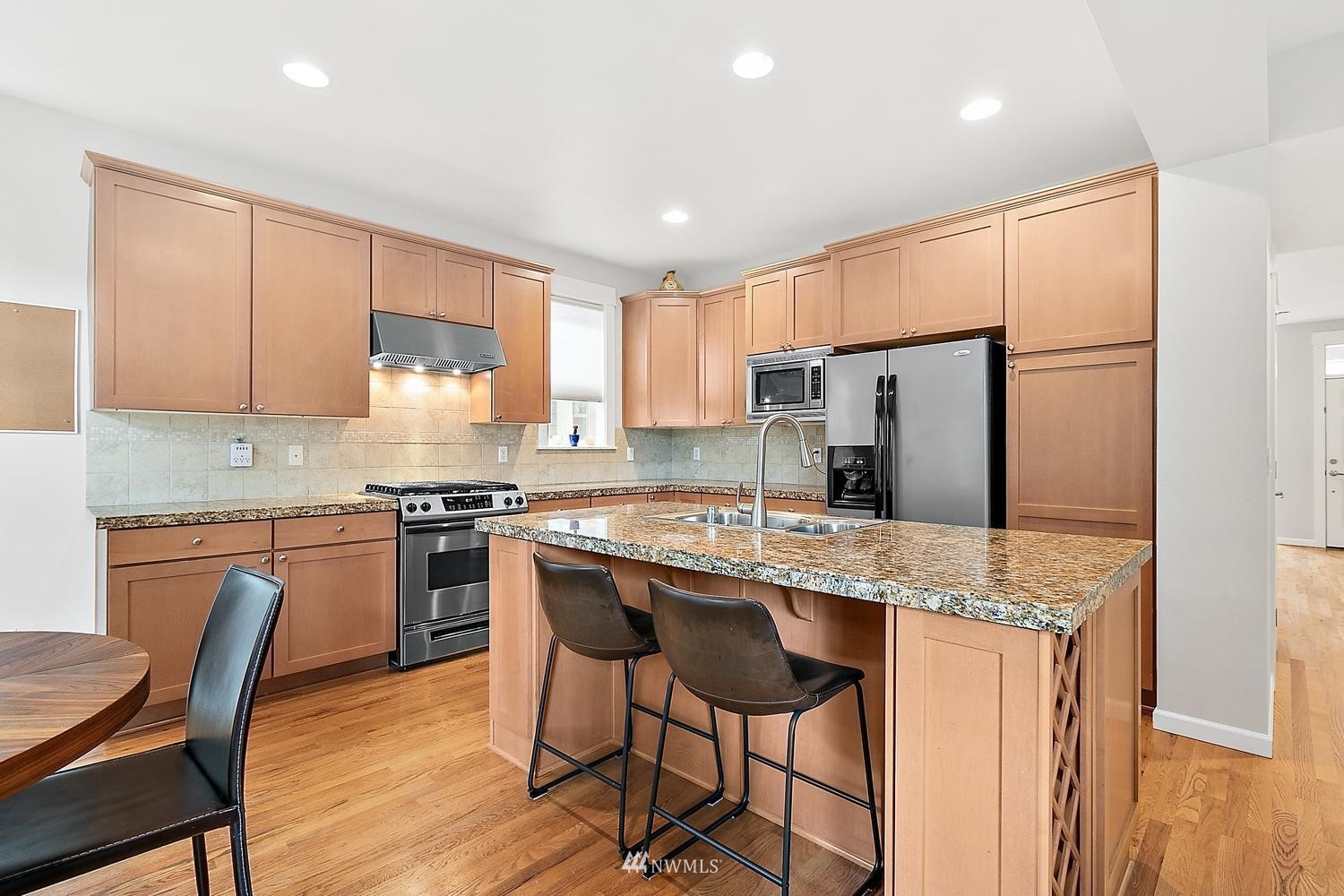 701 Mt Baker Avenue Northeast Renton, WA 98059 - Photo 8 of 40 Gallery Image 8