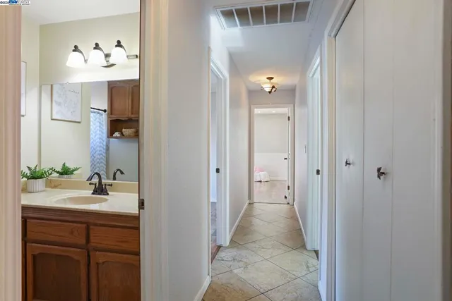 $499,999 | 1312-1312 Wylmawood Lane, Modesto, CA 95355