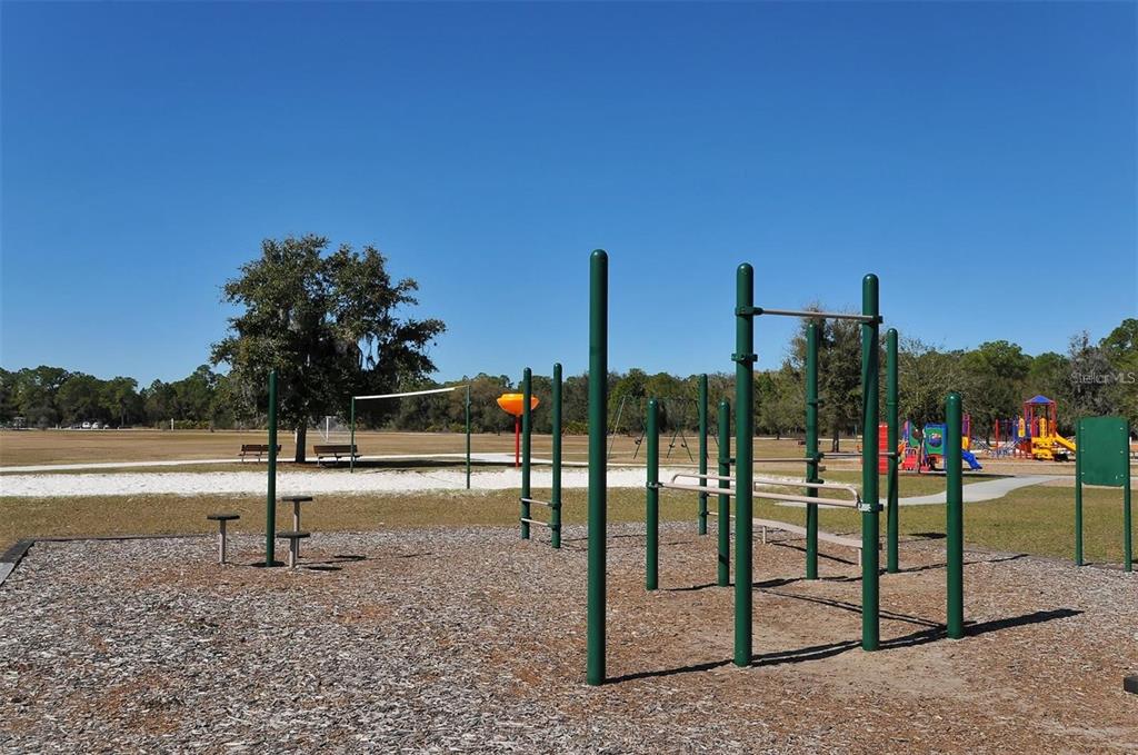 6214 Warbler Lane Lakewood Ranch, FL 34202 - Photo 40 of 40 a view of a park with iron fence