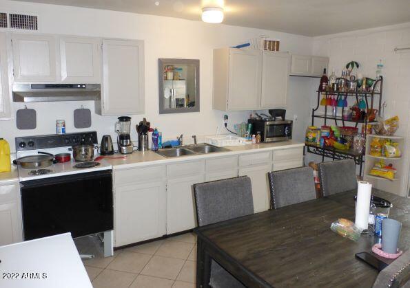 1612 West Darrel Road Phoenix, AZ 85041 - Photo 7 of 29 5 kitchen
