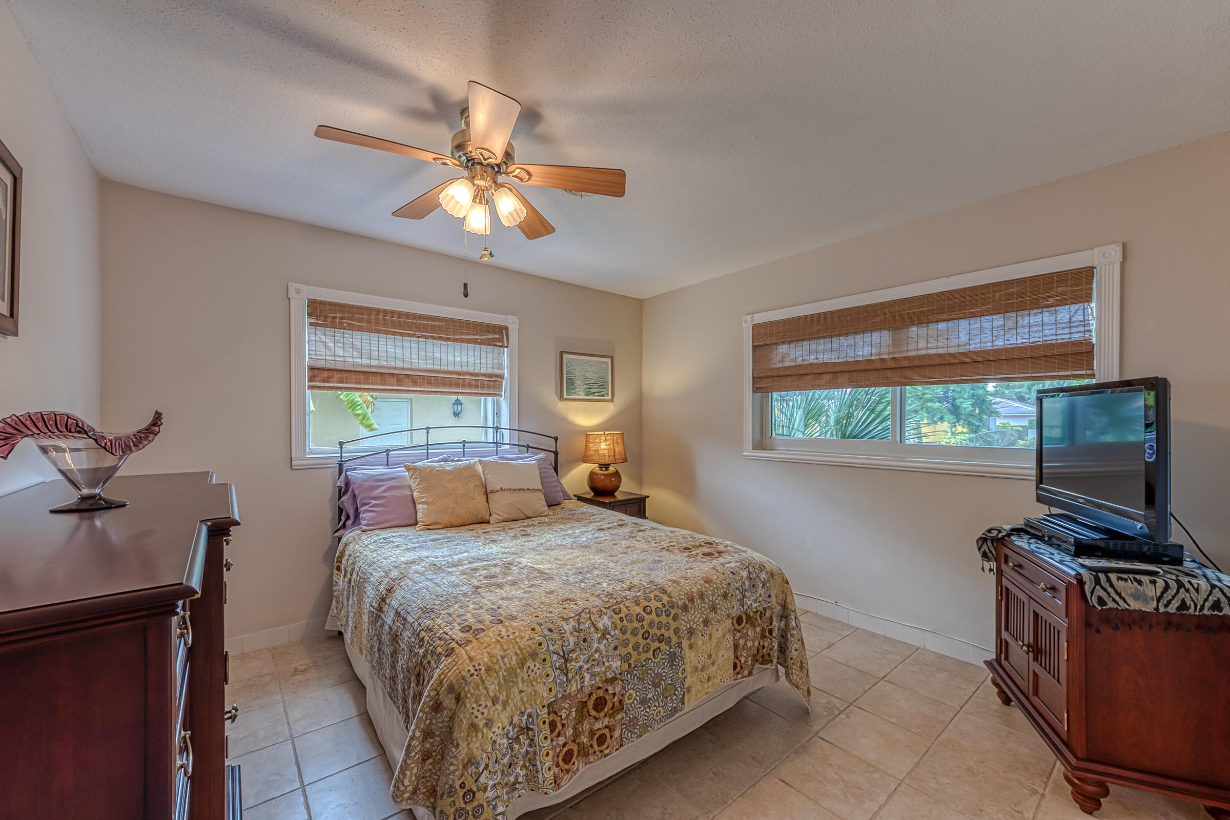1055 Southwest 11th Street Boca Raton, FL 33486 - Photo 16 of 26 Guest 1