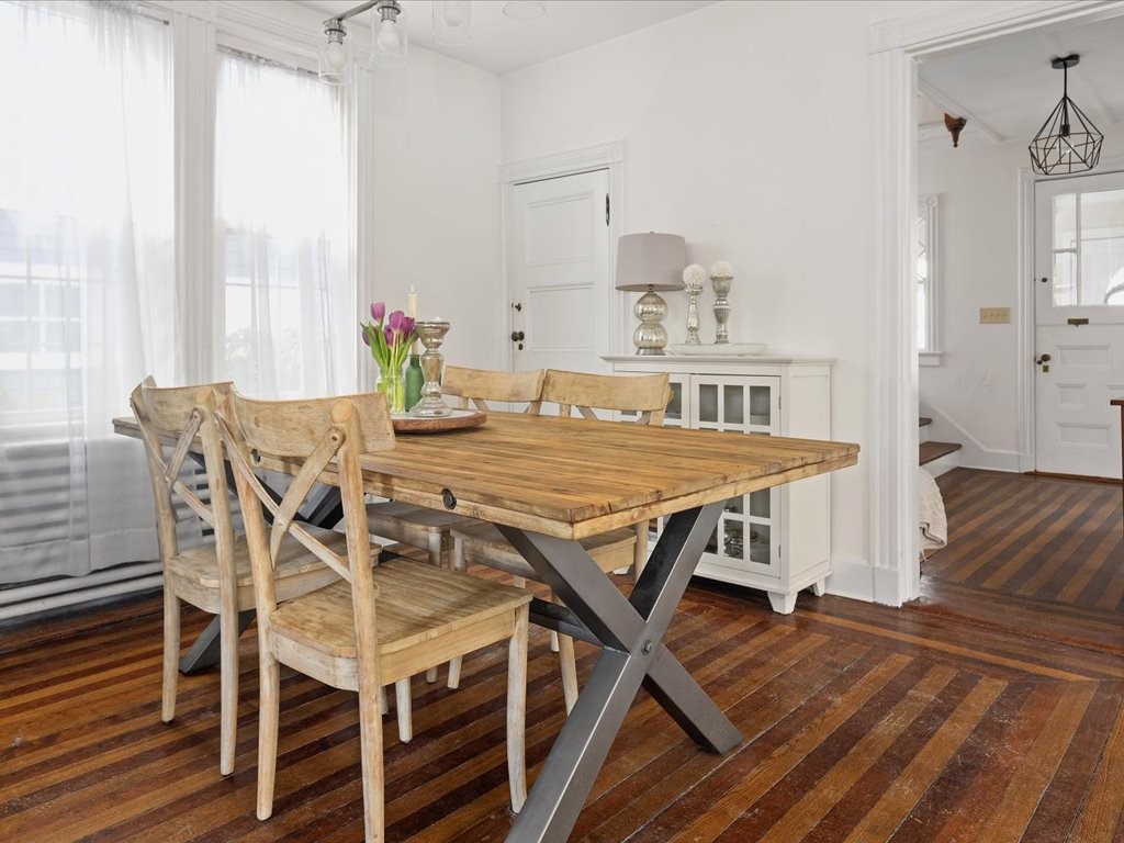43 Howard Street Newport, RI 02840 - Photo 13 of 29 Dining area