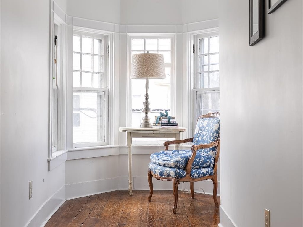 43 Howard Street Newport, RI 02840 - Photo 21 of 29 Upper turret sitting area