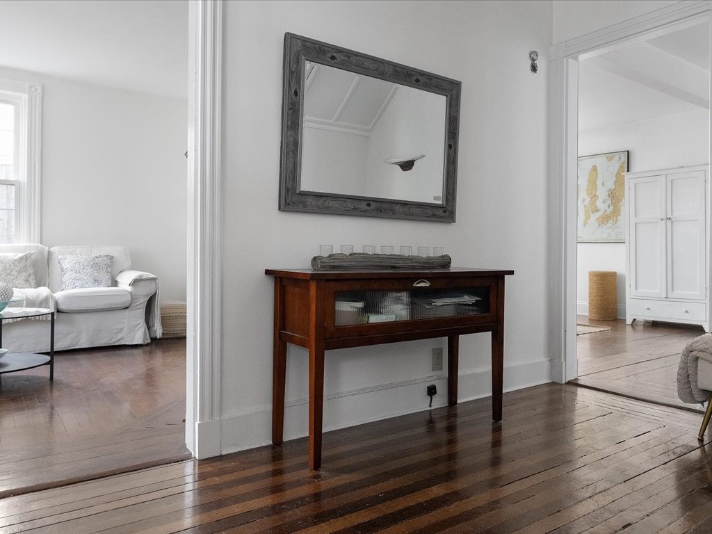 43 Howard Street Newport, RI 02840 - Photo 7 of 29 Front Foyer