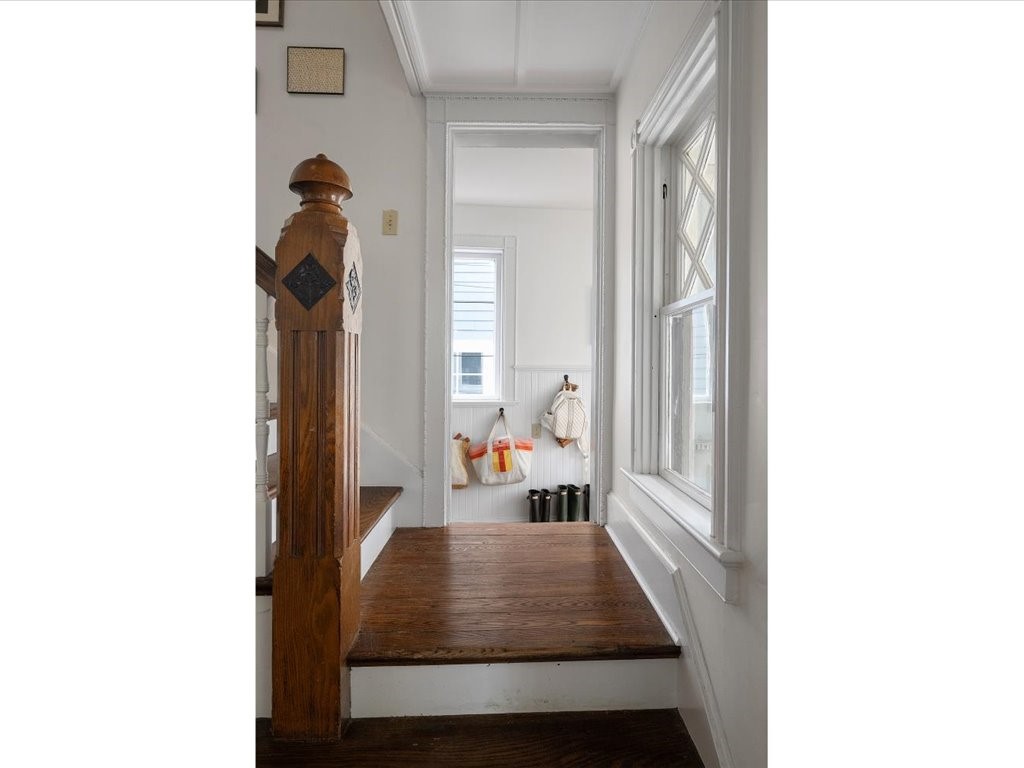 43 Howard Street Newport, RI 02840 - Photo 9 of 29