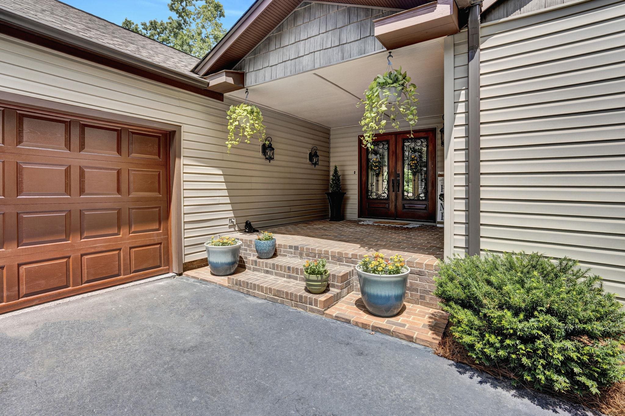 386 Valley View Drive Woodruff, SC 29388 - Photo 3 of 50