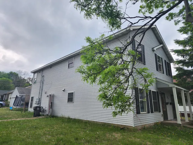 $374,999 | 66 Stevens Street East, St. Paul, MN 55107