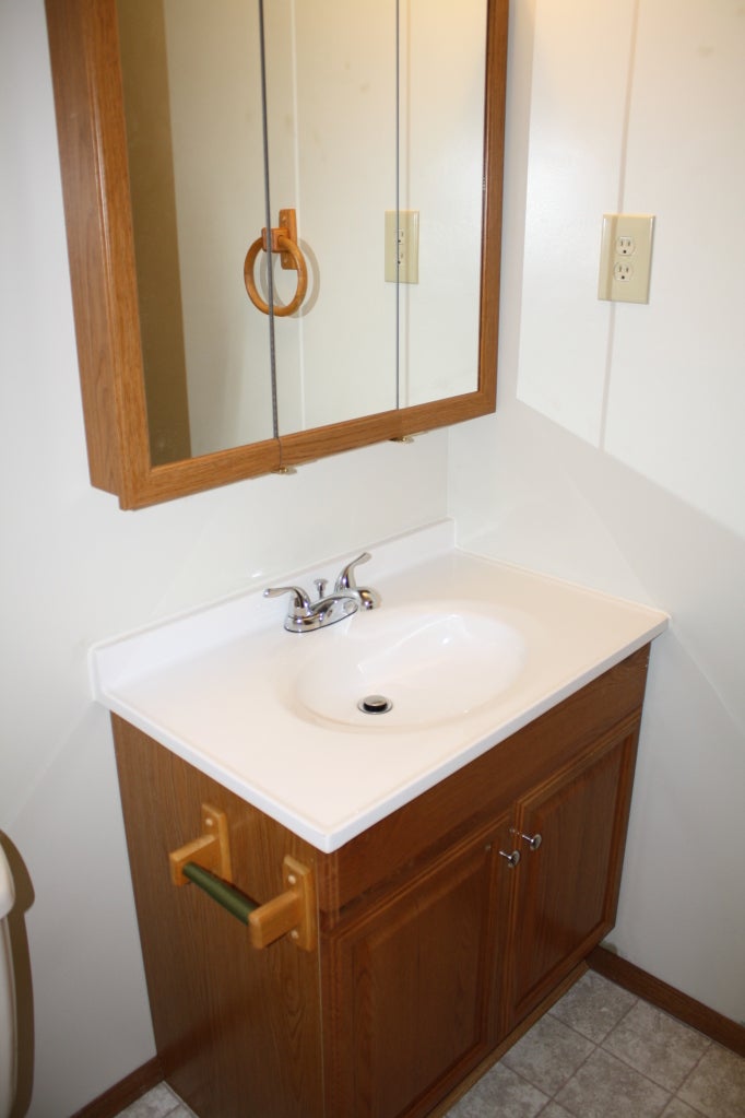141 Shady Grove Road Rupert, WV 25984 - Photo 14 of 26 Bathroom