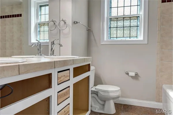 $2,800 | 7536 Oxford Drive, Unit 3, St. Louis, MO 63105
