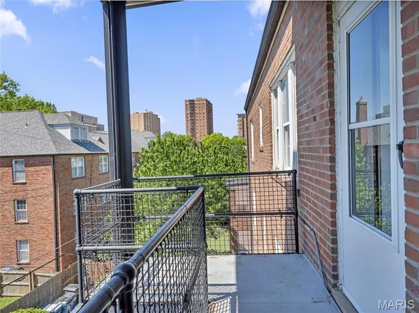 $2,800 | 7536 Oxford Drive, Unit 3, St. Louis, MO 63105