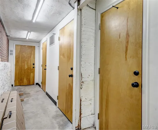 $2,800 | 7536 Oxford Drive, Unit 3, St. Louis, MO 63105