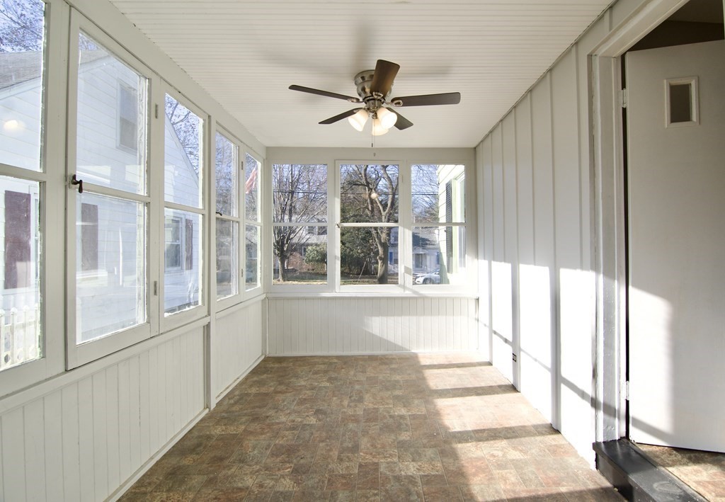 71 Mayflower Road Springfield, MA 01118 - Photo 6 of 42 a view of an entryway
