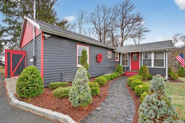 $385,000 | 3 Camden Road, Brewster, NY 10509