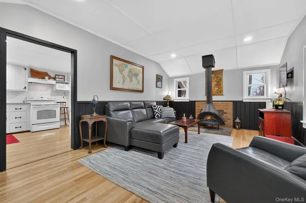 $385,000 | 3 Camden Road, Brewster, NY 10509