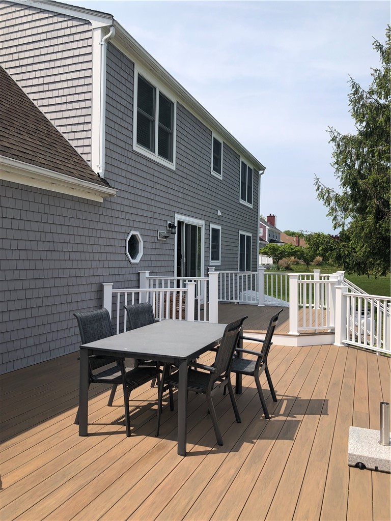 135 Spring Hill Road Portsmouth, RI 02871 - Photo 8 of 19