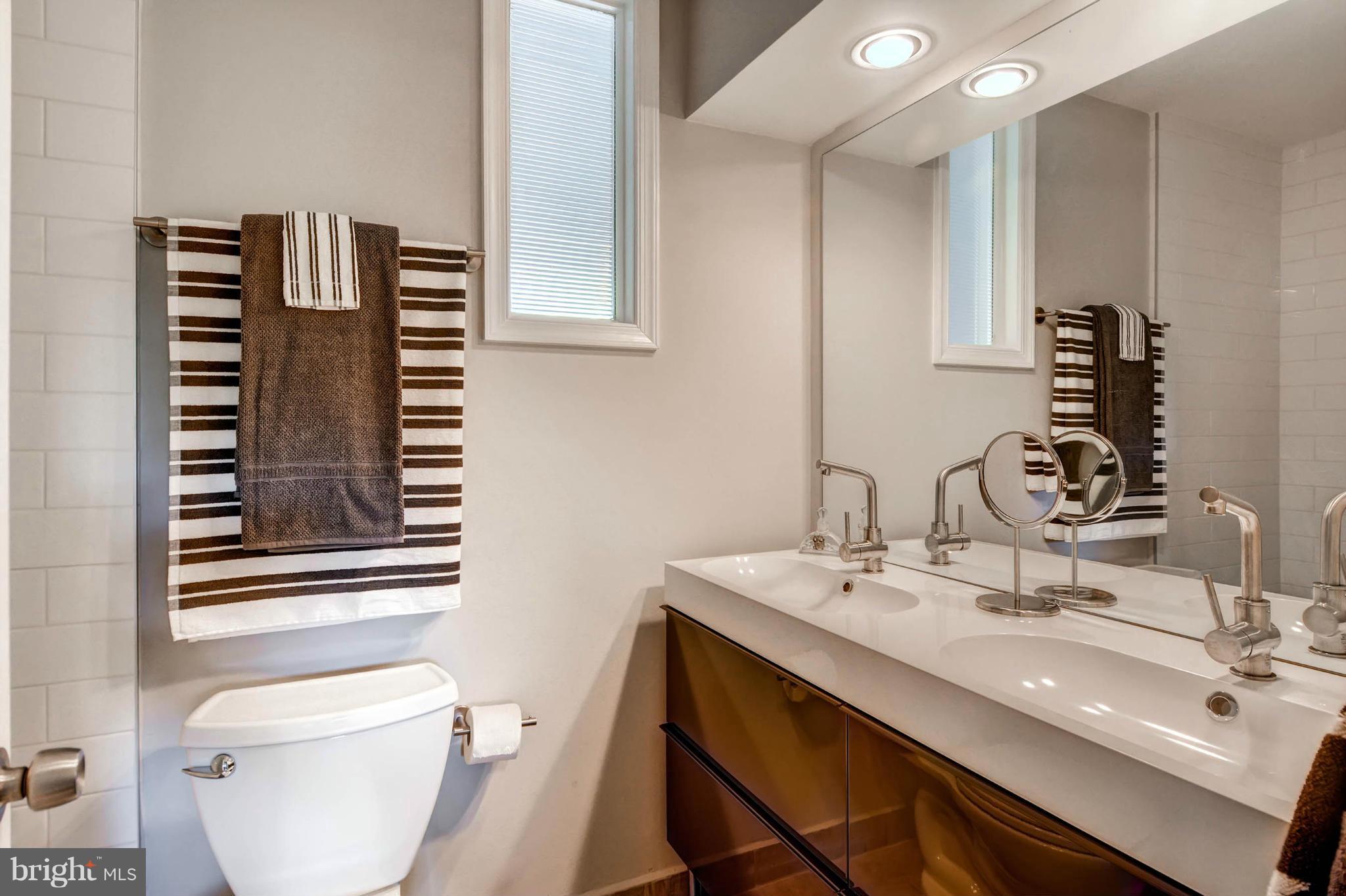 11104 Conti Place Silver Spring, MD 20902 - Photo 20 of 30 Bath