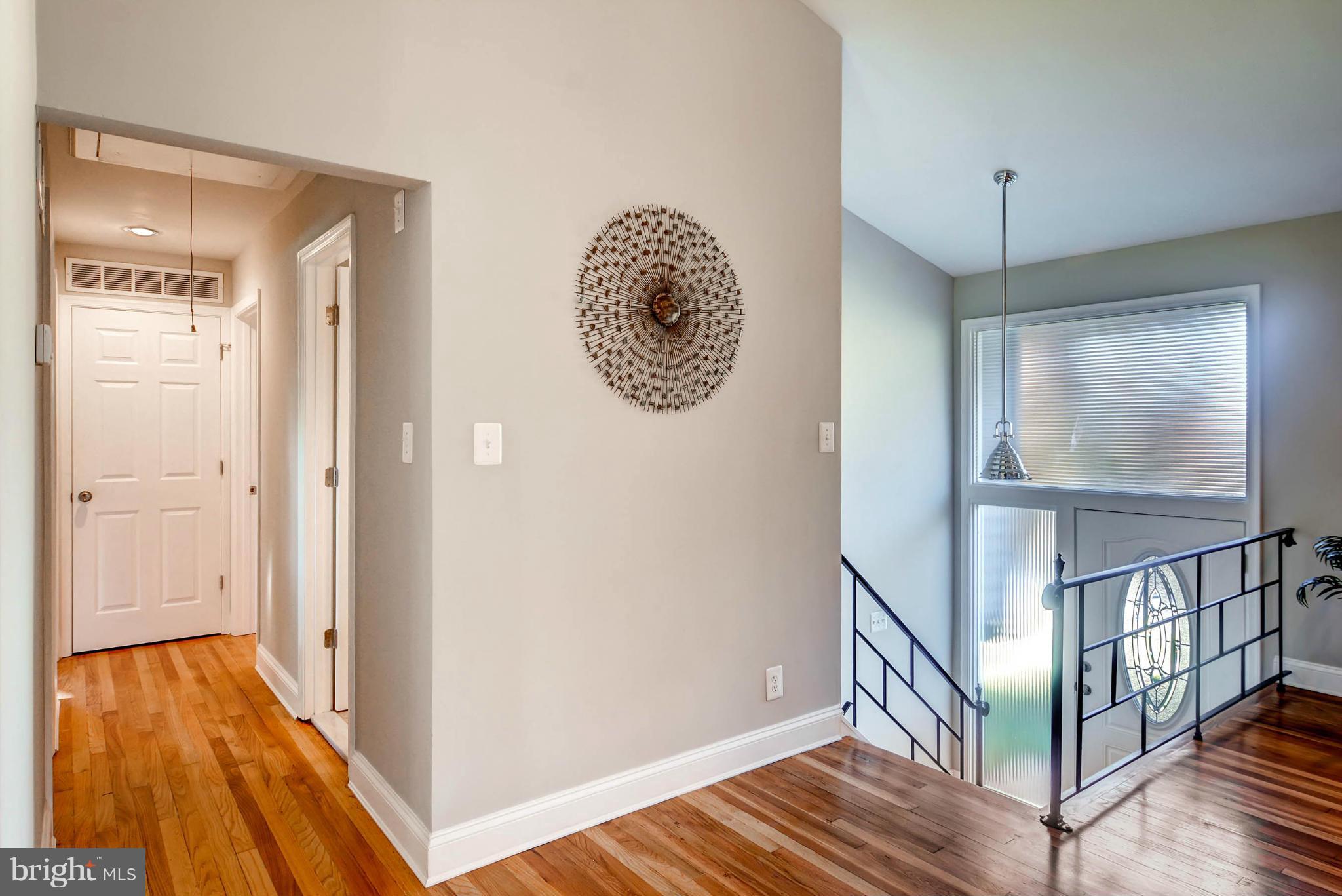 11104 Conti Place Silver Spring, MD 20902 - Photo 4 of 30 Interior (General)