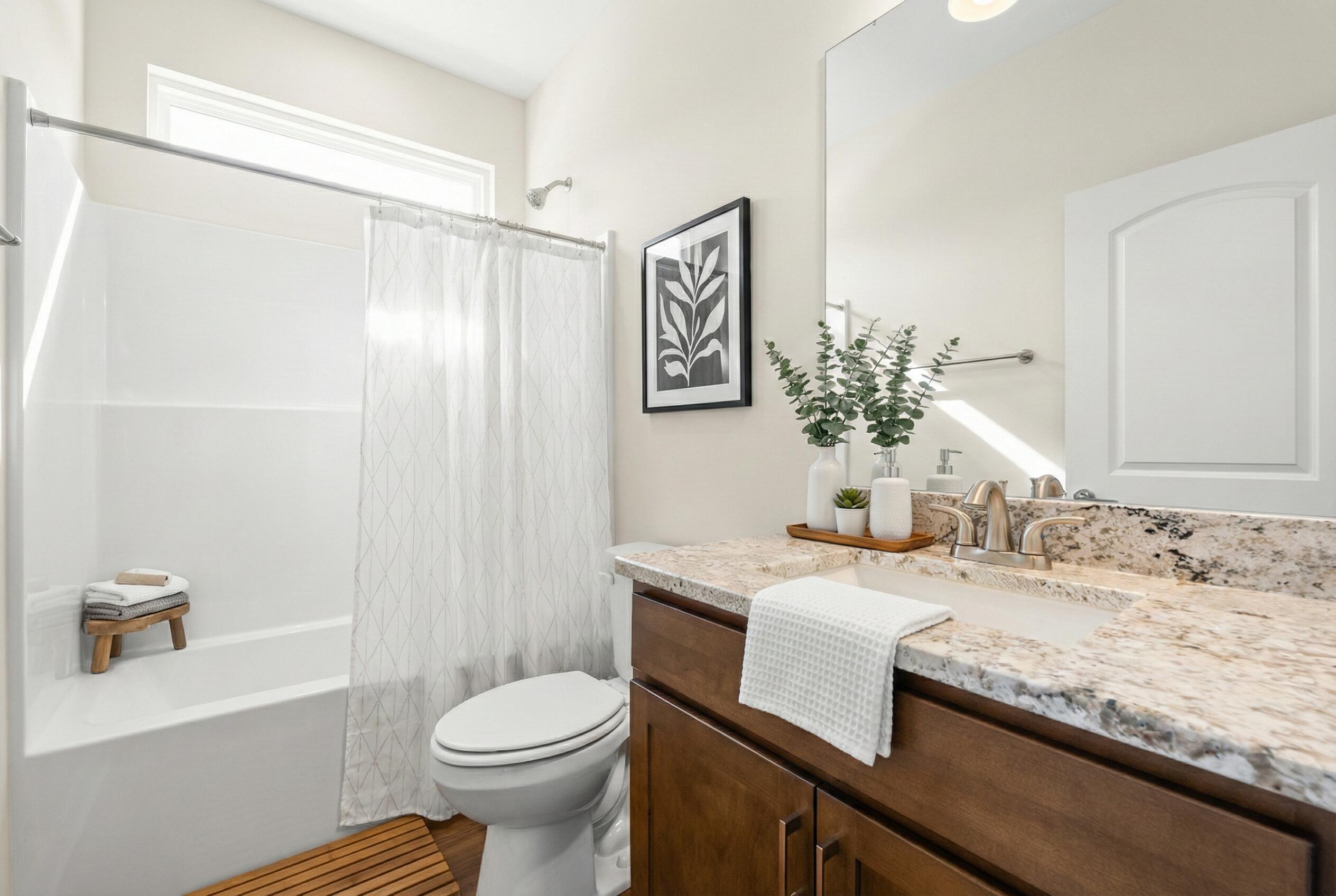 532 Nature Trail Soddy Daisy, TN 37379 - Photo 6 of 16 Guest Bath