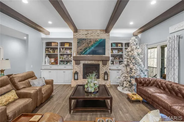 $1,134,000 | 571 Hydepark Drive, Jackson, MO 63755