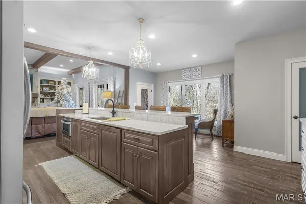 $1,134,000 | 571 Hydepark Drive, Jackson, MO 63755