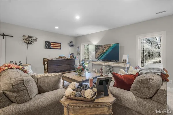 $1,134,000 | 571 Hydepark Drive, Jackson, MO 63755