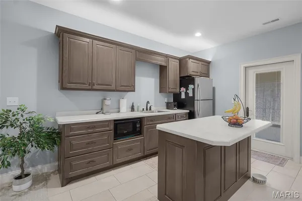 $1,134,000 | 571 Hydepark Drive, Jackson, MO 63755