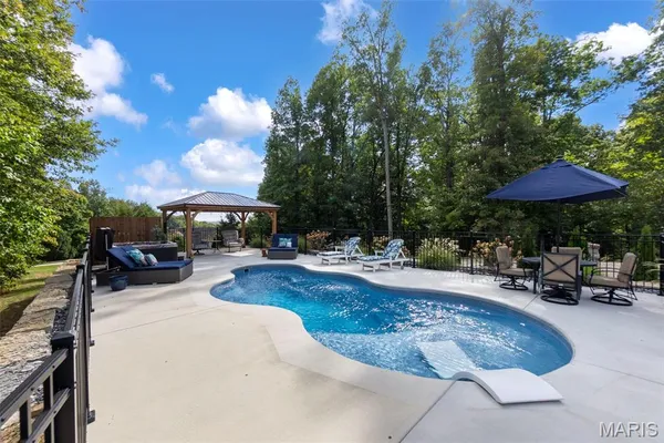 $1,134,000 | 571 Hydepark Drive, Jackson, MO 63755