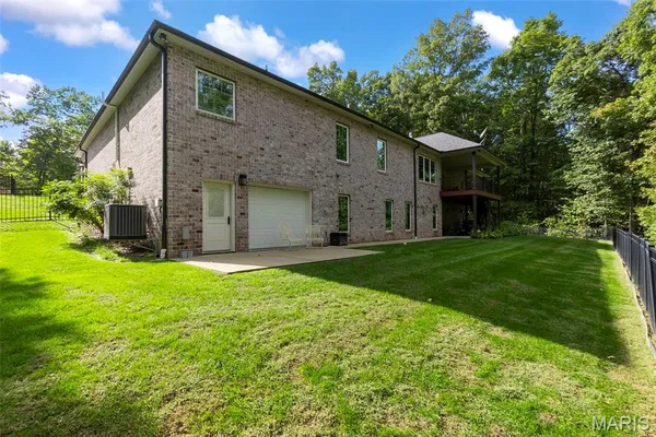 $1,134,000 | 571 Hydepark Drive, Jackson, MO 63755