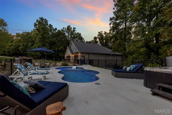 $1,134,000 | 571 Hydepark Drive, Jackson, MO 63755