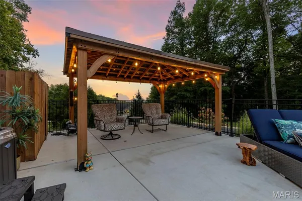 $1,134,000 | 571 Hydepark Drive, Jackson, MO 63755