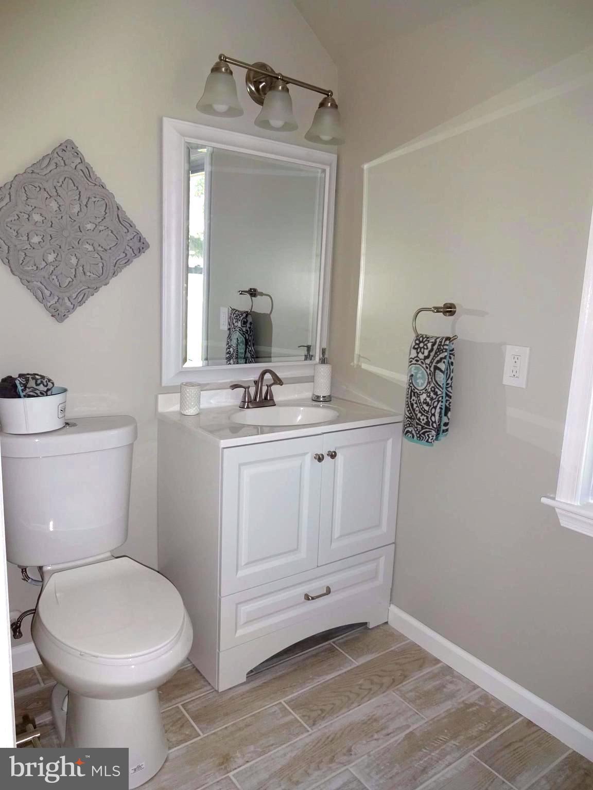 7800 Fairgreen Road Baltimore, MD 21222 - Photo 12 of 24 2nd Photo of Master Bath