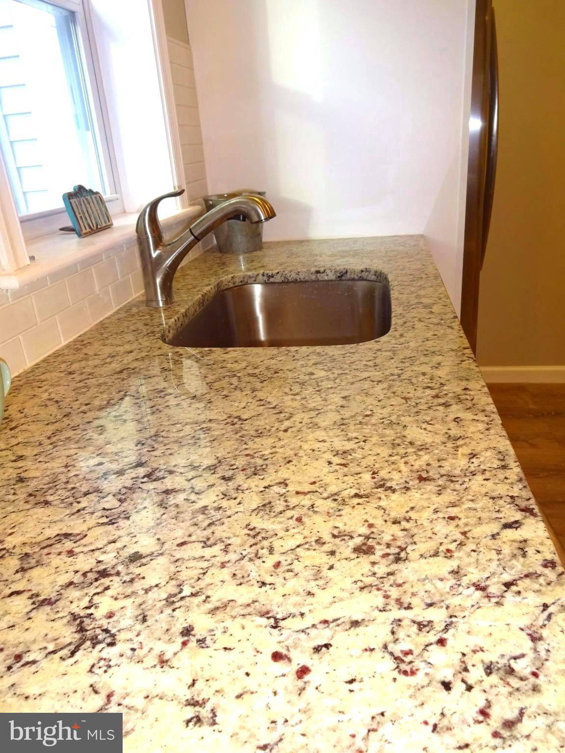 7800 Fairgreen Road Baltimore, MD 21222 - Photo 7 of 24 Beautiful Granite Counters