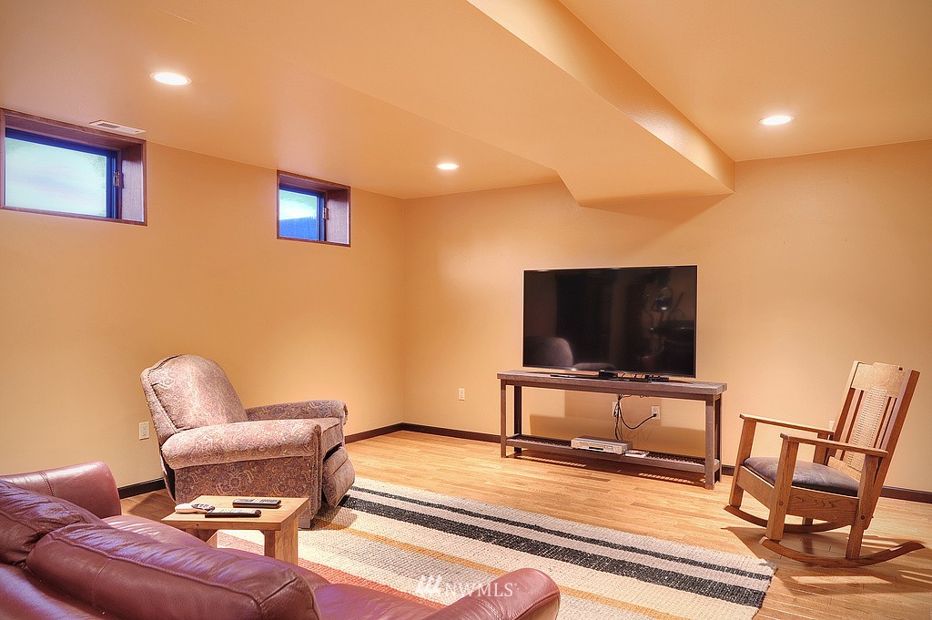 3411 Lower Peoh Point Road Cle Elum, WA 98922 - Photo 10 of 24 Gallery Image 10