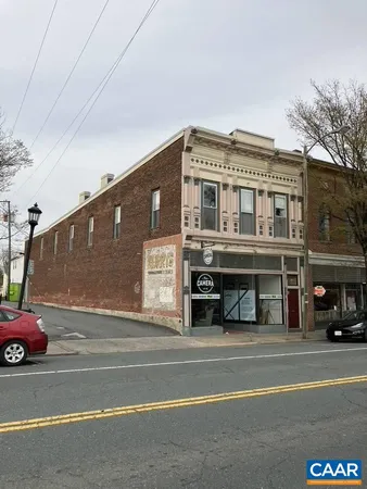 $1,520 | 711 West Main Street, Unit B, Charlottesville, VA 22903