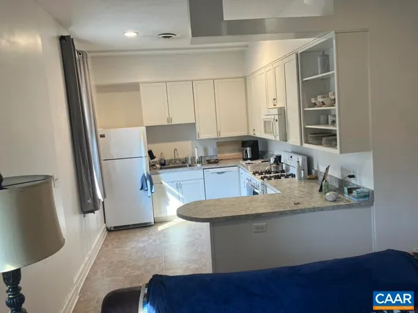 $1,520 | 711 West Main Street, Unit B, Charlottesville, VA 22903